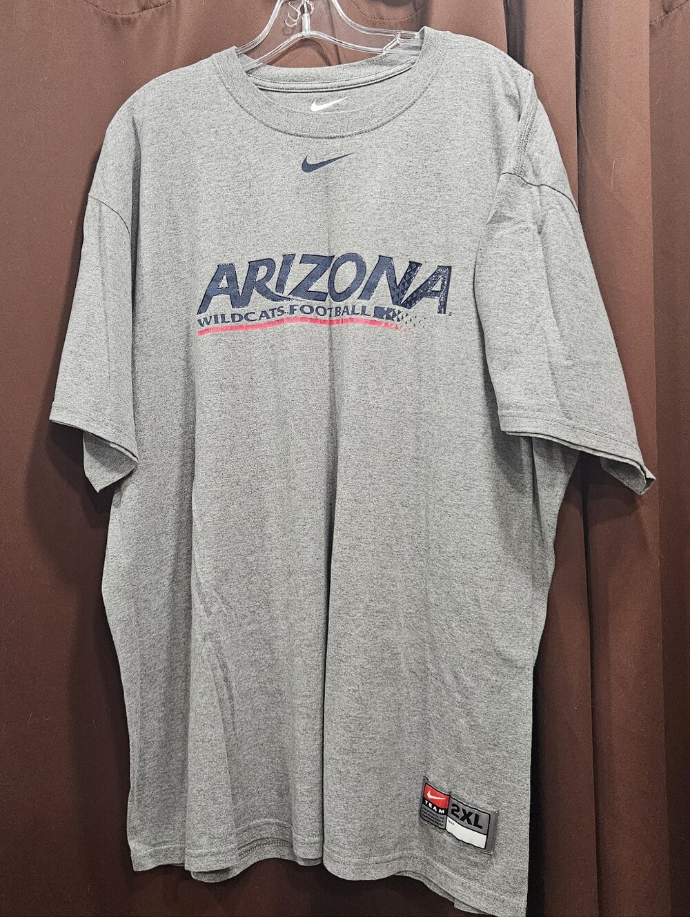Mens XXL Nike Loose Fit University Of Arizona Wildcats Football T-shirt